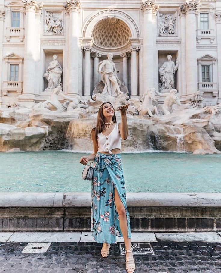 //www.som2travel.es/cdn/images/content/Italia/trevi style.jpg